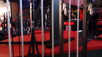 Michael Gundill explique la base des différentes machines à poulies