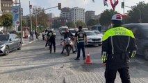 Kadıköy'de Motosiklet Sürücülerine Denetim: 13 Sürücüye Cezai İşlem Uygulandı