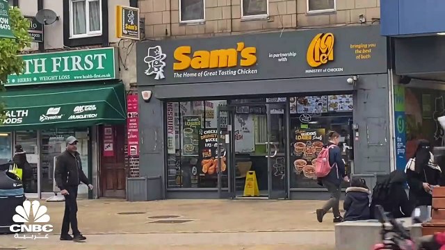 مع اقتراب موسم أعياد الميلاد.. إنفاق البريطانيين على المطاعم يتراجع