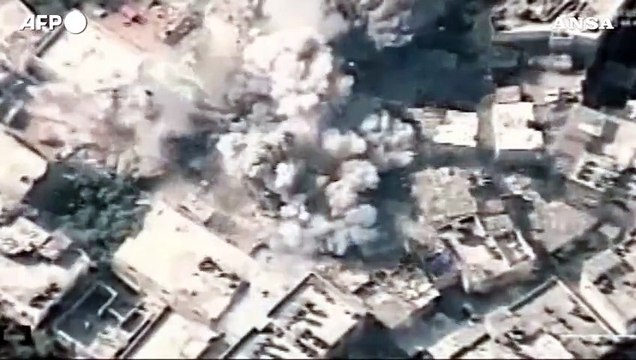 Gaza, attacchi aerei su obiettivi di Hamas