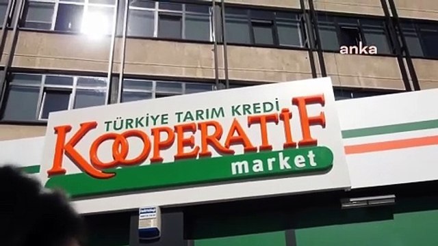 Yüzde 50'ye varan indirime gittiğini duyuran Tarım Kredi marketlerinin daha pahalı olduğu ortaya çıktı