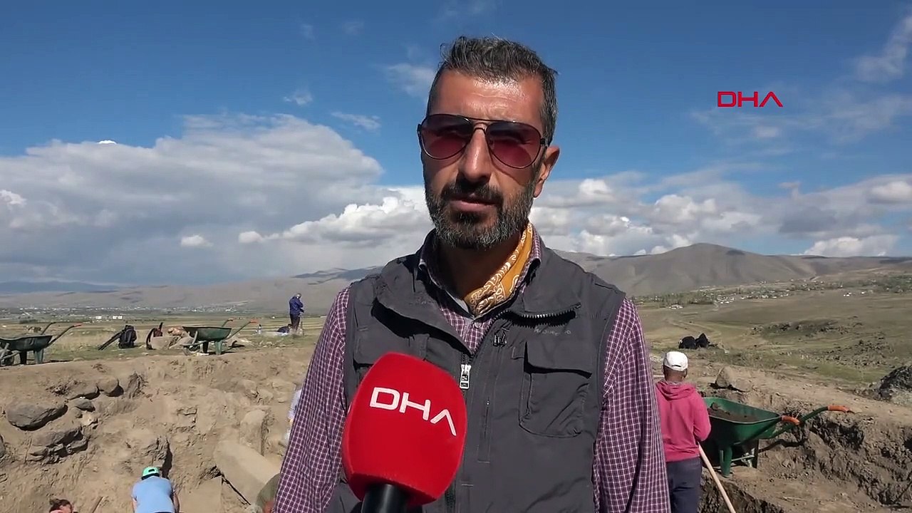 Urartu Tapınağı ve Çivi Yazılı Kitabe Körzüt Kalesi'nde Bulundu