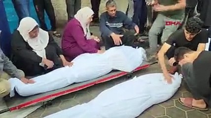 Gazze sokaklarında toplu cenaze namazları