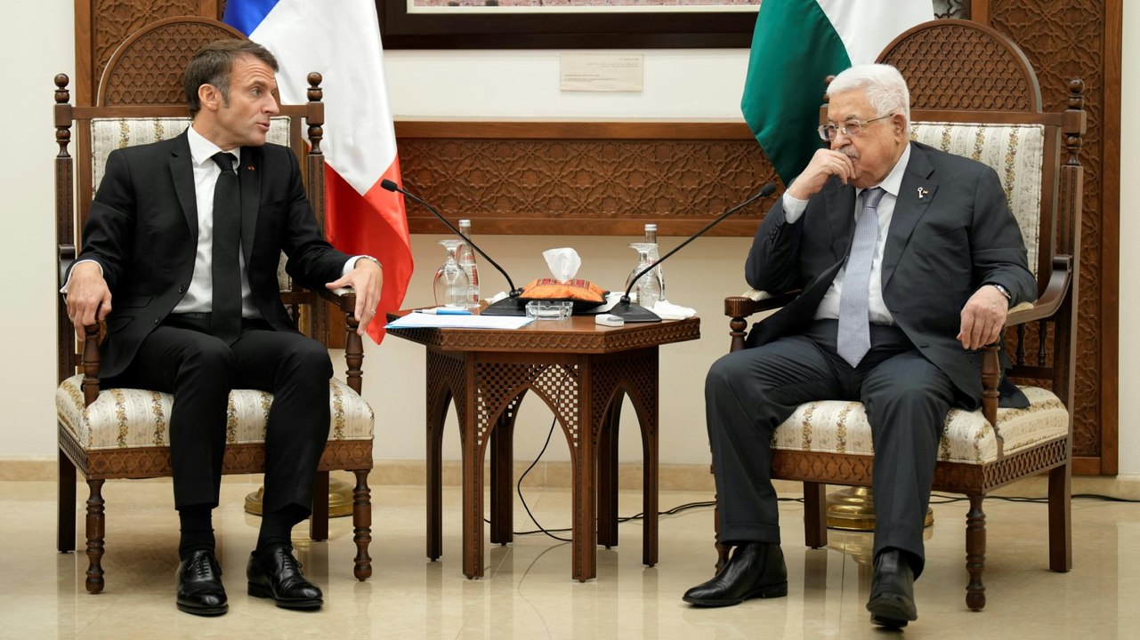 Macron besucht Abbas - als erster westlicher Staatschef seit Kriegsbeginn