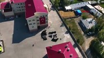 Iğdır'da Vali Şemsettin Uzun Ortaokulu öğrencileri Atatürk silüeti oluşturdu