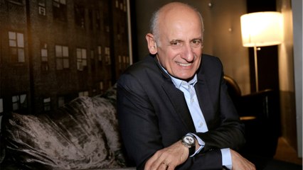 GALA VIDEO - Jean-Michel Aphatie méconnaissable : découvrez sa première télé !