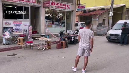 Uşak'ta karısını ve gönül ilişkisi olduğunu iddia ettiği kişiyi bıçaklayan şüpheli yakalandı