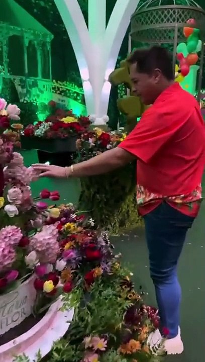 Leonardo não encontra nada para comer em aniversário da neta: "Só tem flor"