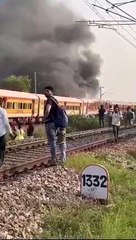 Video: छिंदवाड़ा आ रही पातालकोट एक्सप्रेस में लगी भीषण आग