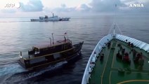 Manila, scontro sfiorato tra nave filippina e guardia costiera cinese