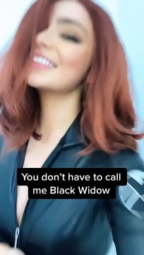 Black Widow meeting Hawkeye #writethelyrics #cosplay #redheads #blackwidow #avengers #hawkeye #cosplayers