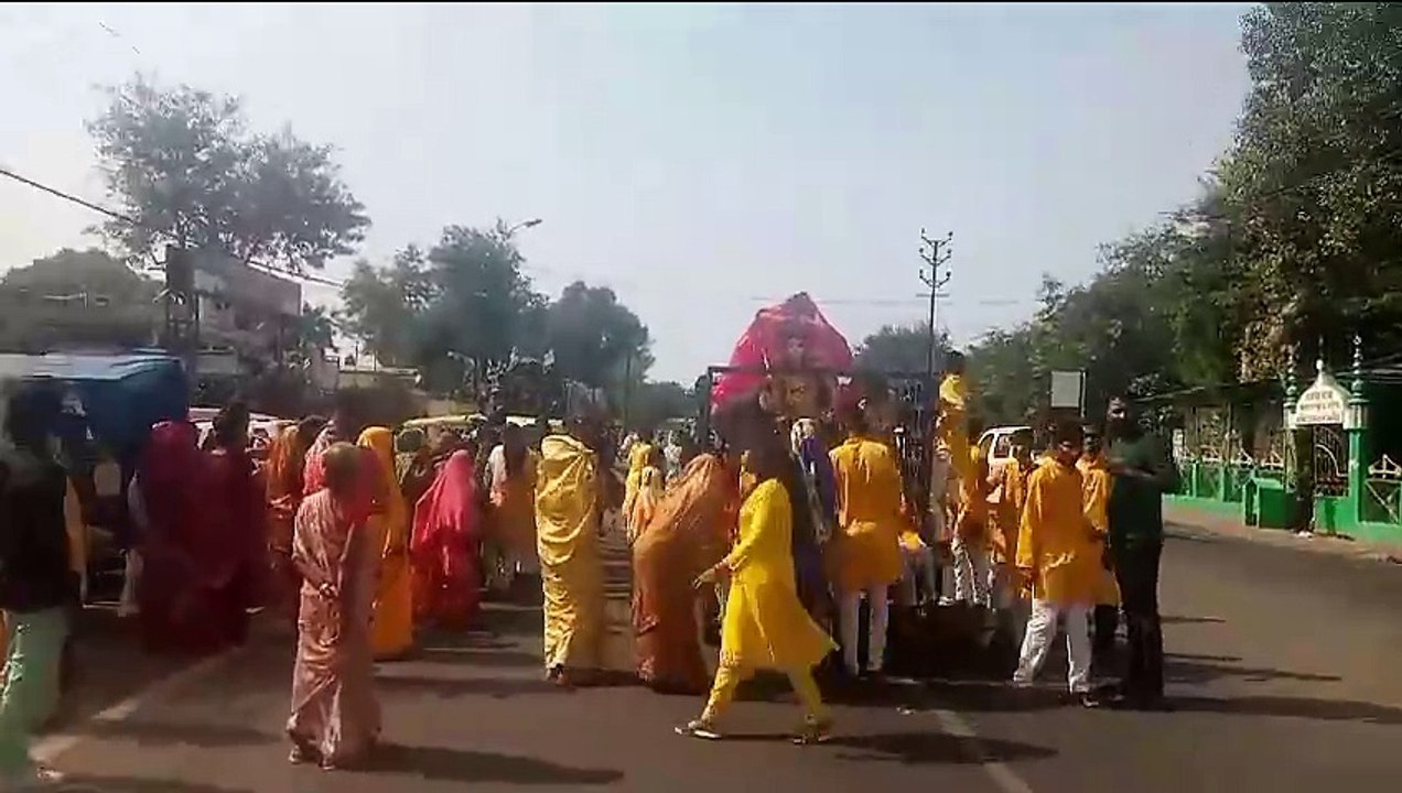 माता की विदाई, निकले चल समारोह, तीन दिन में डेढ़ हजार प्रतिमाओं का विसर्जन