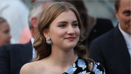 Télécharger la video: VOICI : La princesse Elisabeth fête ses 22 ans : qui est la future reine de Belgique ?