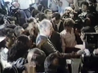 Raúl Alfonsín e Ítalo Lúder emiten su voto