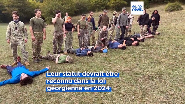 De plus en plus de jeunes Géorgiens veulent rejoindre les milices