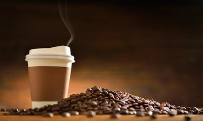 كويتي يشتري أغلى كوب قهوة