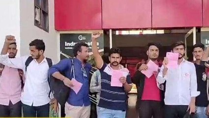 सहारनपुर: एडमिशन न होने पर कॉलेज में छात्रों ने काटा हंगामा,कर रहे यह मांग