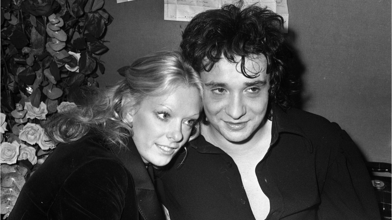 GALA VIDÉO - Michel Sardou infidèle à sa première femme Françoise Pettré : “Il n’était pas heureux en ménage”