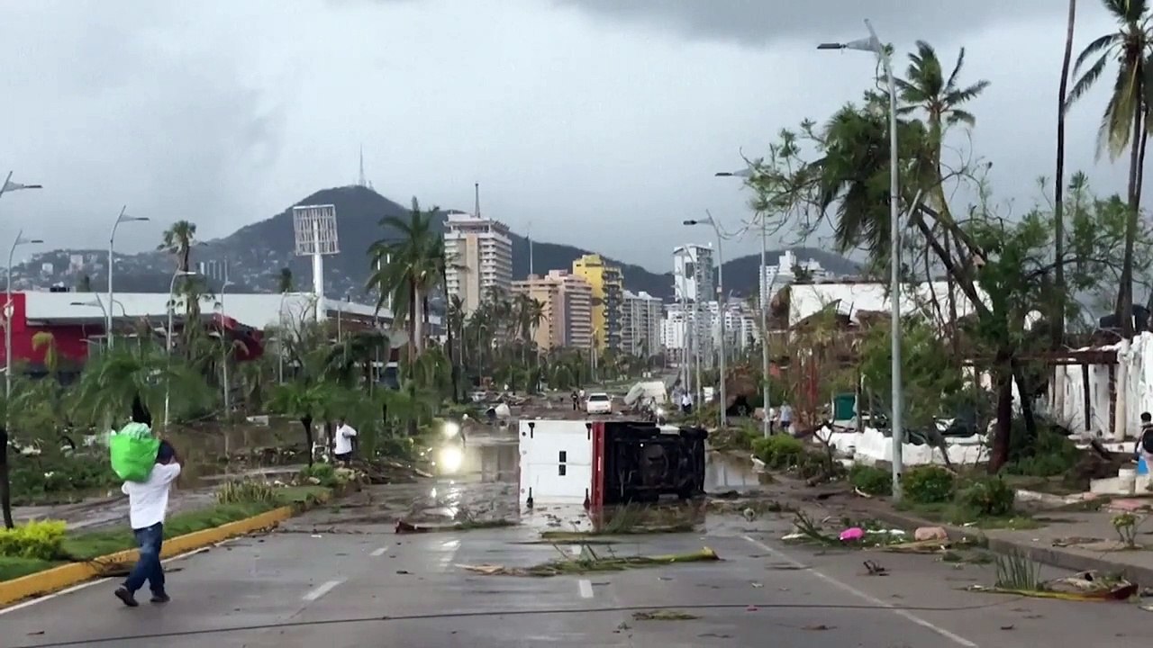 Mexiko: Hurrikan 'Otis' verwüstet Badeort Acapulco