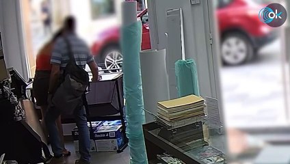 El vídeo que descubre a un detenido grabando a una dependienta por debajo de la falda