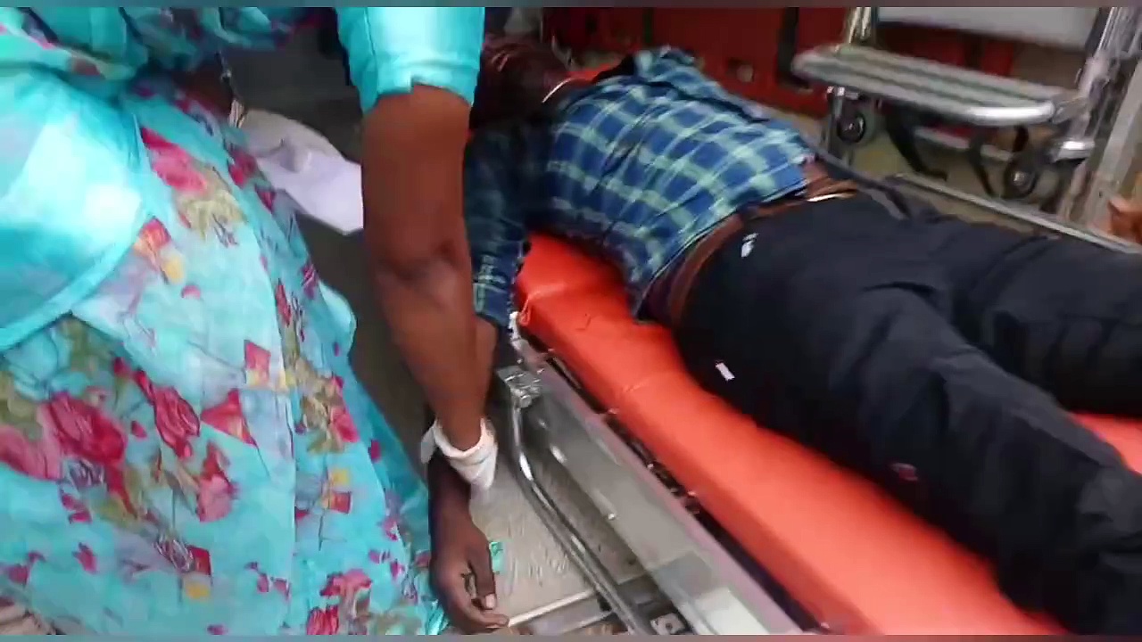 மதுரையில் அரசுப் பேருந்தும், இருசக்கர வாகனமும் நேருக்கு நேர் மோதும் சிசிடிவி காட்சி வெளியாகி பரபரப்பு