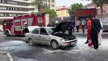 Voiture brûlée dans un incendie à Sancaktepe