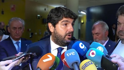 López Miras denuncia falta de lealtad por parte del Gobierno de España en el traslado migrantes