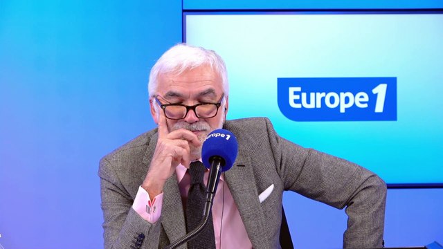 Les supporters du PSG ont rendu hommage à Jean-Paul Belmondo au Parc des Princes