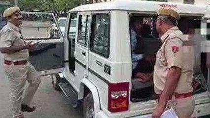 डूंगरपुर: इस मामले में चार पुलिसकर्मी निलंबित, जानिए क्या है पूरा मामला?