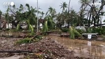 Messico, l'uragano Otis si abbatte su Acapulco: devastata la spiaggia