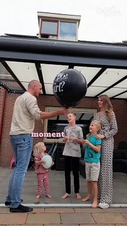 Family Balloon Gender Reveal | Exciting Moment for Siblings || Heartsome 