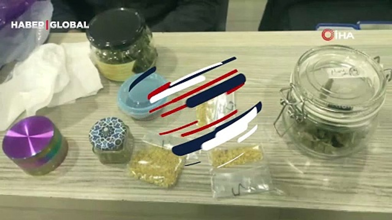 Aras Bulut İynemli'nin ağabeyi Orçun İynemli uy...