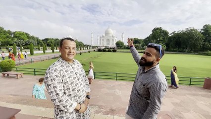 Lo llevamos a conocer el Taj Mahal