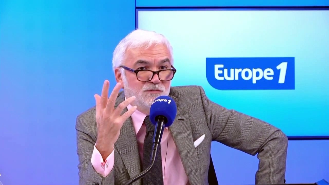 Pascal Praud et vous - Hommage des supporters du PSG à Jean-Paul Belmondo : son fils Paul Belmondo réagit