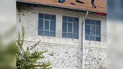 Les mineurs licenciés de Turhal manifestent sur le toit