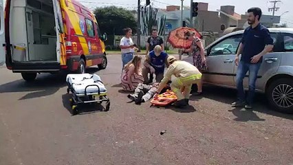 Video herunterladen: Motociclista fica ferido em acidente de trânsito na rua Manaus