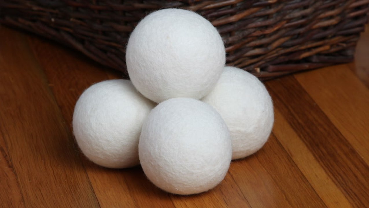 Do Wool Dryer Balls Really Work? Here's How to Use Them Correctly in Your Laundry