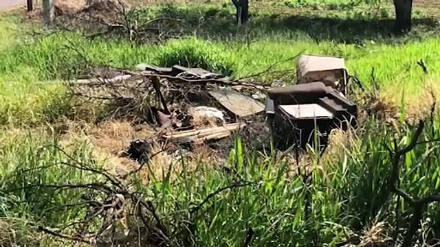 Moradores reclamam do lixo no Bairro Santa Cruz que se mantém desde o temporal do dia 04