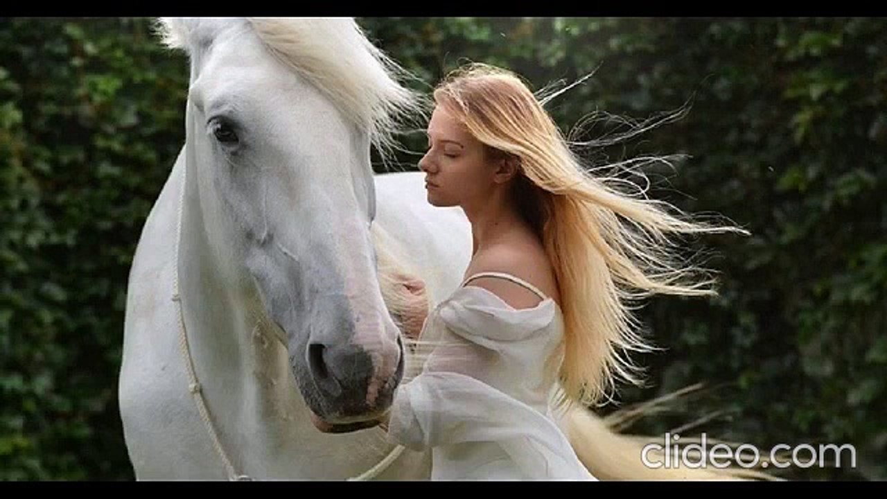 Musique hybride et voix je l'ai composé au synthétiseur pour toi,  elle ou un autre .  cela demande du travail que j'aime réaliser