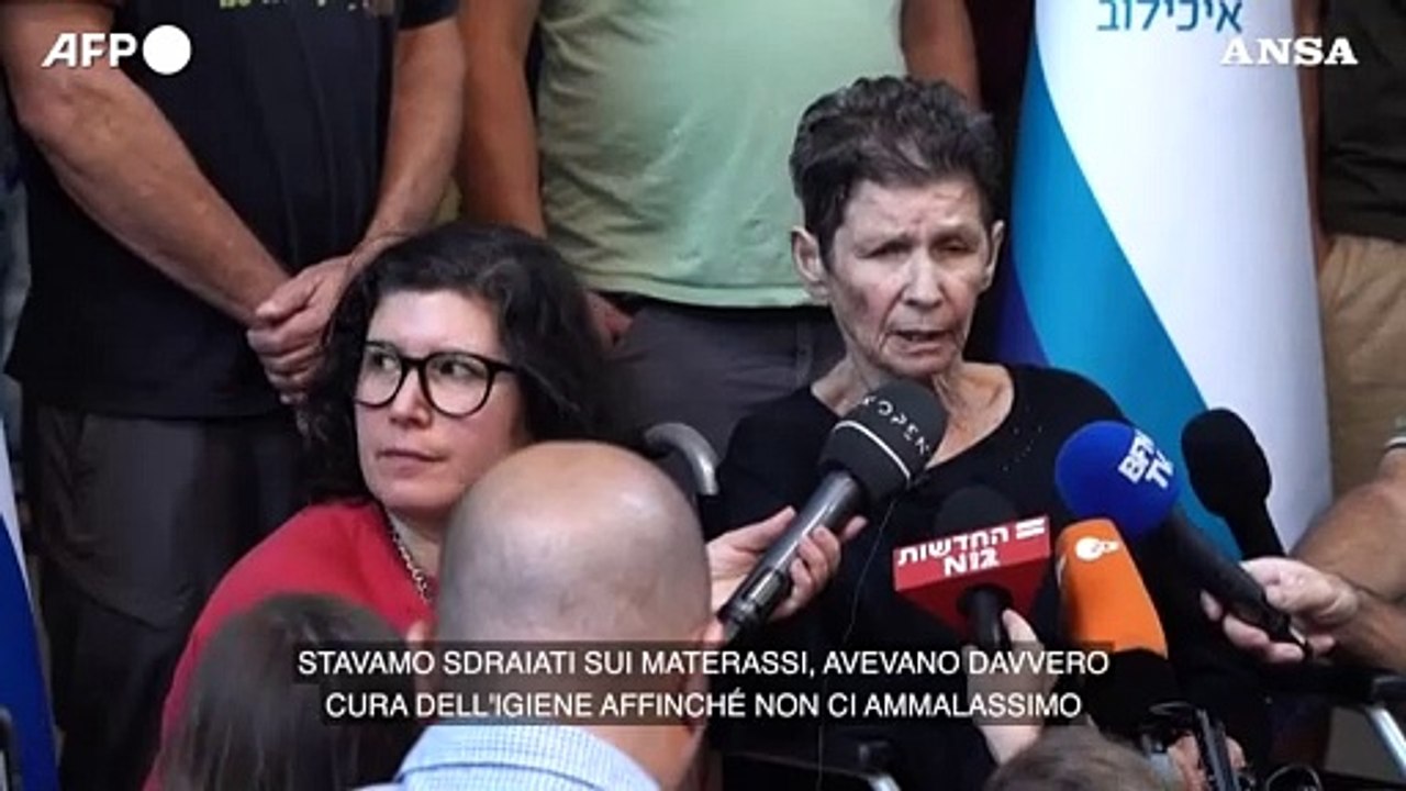 Israele, ostaggio liberato da Hamas: "Mi hanno picchiato, poi ci hanno trattato bene"