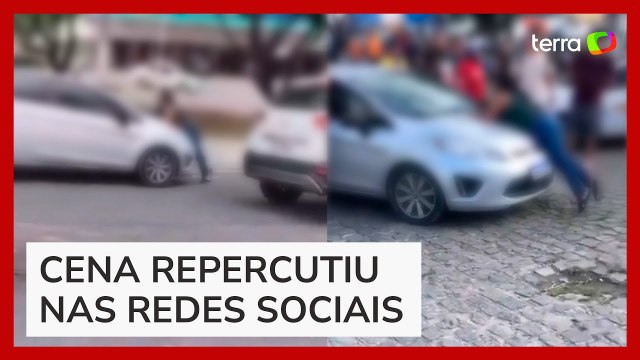 Mulher sobe em capô de carro após flagrar marido com suposta amante em Alagoas