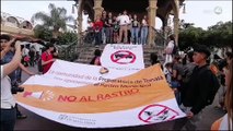 Estudiantes de la prepa de Tonalá se manifiestan ante una posible reapertura del rastro municipal