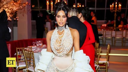 Kim Kardashian REACTS to Karl Lagerfeld's Cat HISS at Her