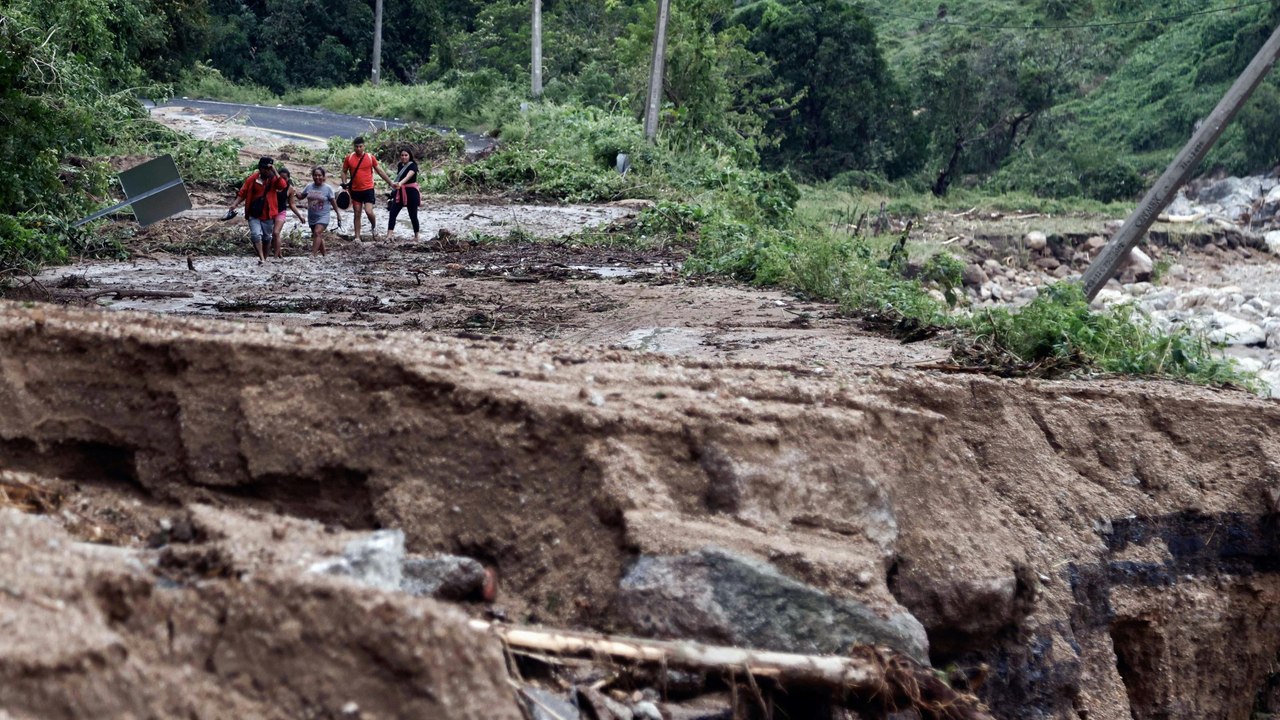 Mindestens 27 Tote durch Hurrikan 'Otis' in Mexiko
