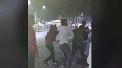 बुलंदशहर: आधा दर्जन दबंगों ने एक युवक को जमकर लात-घुसें मार कर की पिटाई