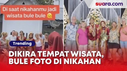 Acara Pernikahan Dikira Wisata, Rombongan Bule Ini Minta Foto Bareng