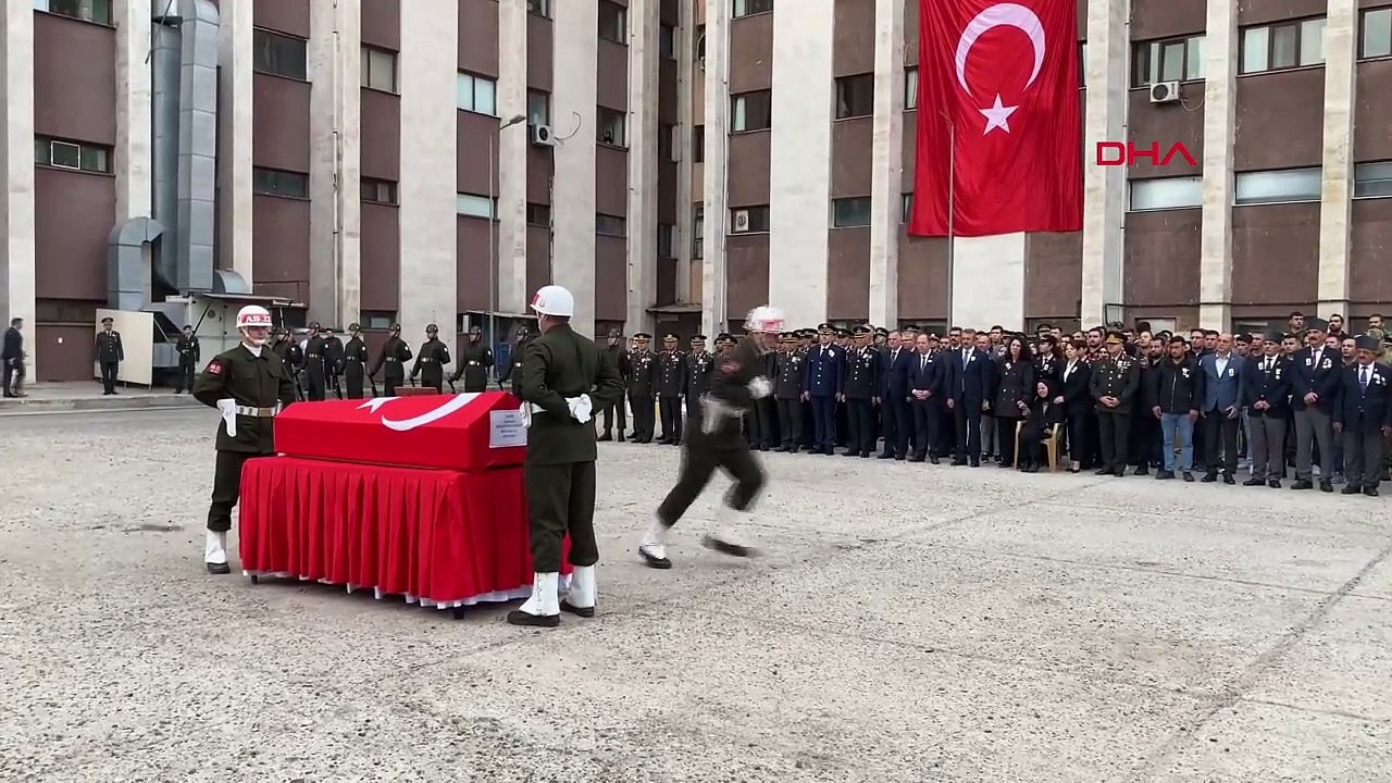 EDİRNE'DE KAZADA ŞEHİT OLAN ASKER TÖRENLE MEMLEKETİNE UĞURLANDI