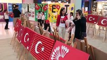 ANAOKULU ÖĞRENCİLERİNDEN, GERİ DÖNÜŞÜM MALZEMELERİYLE 100 TÜRK BAYRAĞI