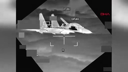 Çin jeti, ABD bombardıman uçağına 3 metre yaklaştı