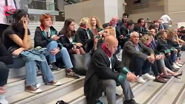 Avukatlar, Can Atalay için adliyede oturma eylemi yapıyor